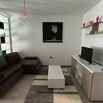 Cu La Mare Apartment *