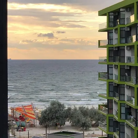 Apartament Cu La Mare *